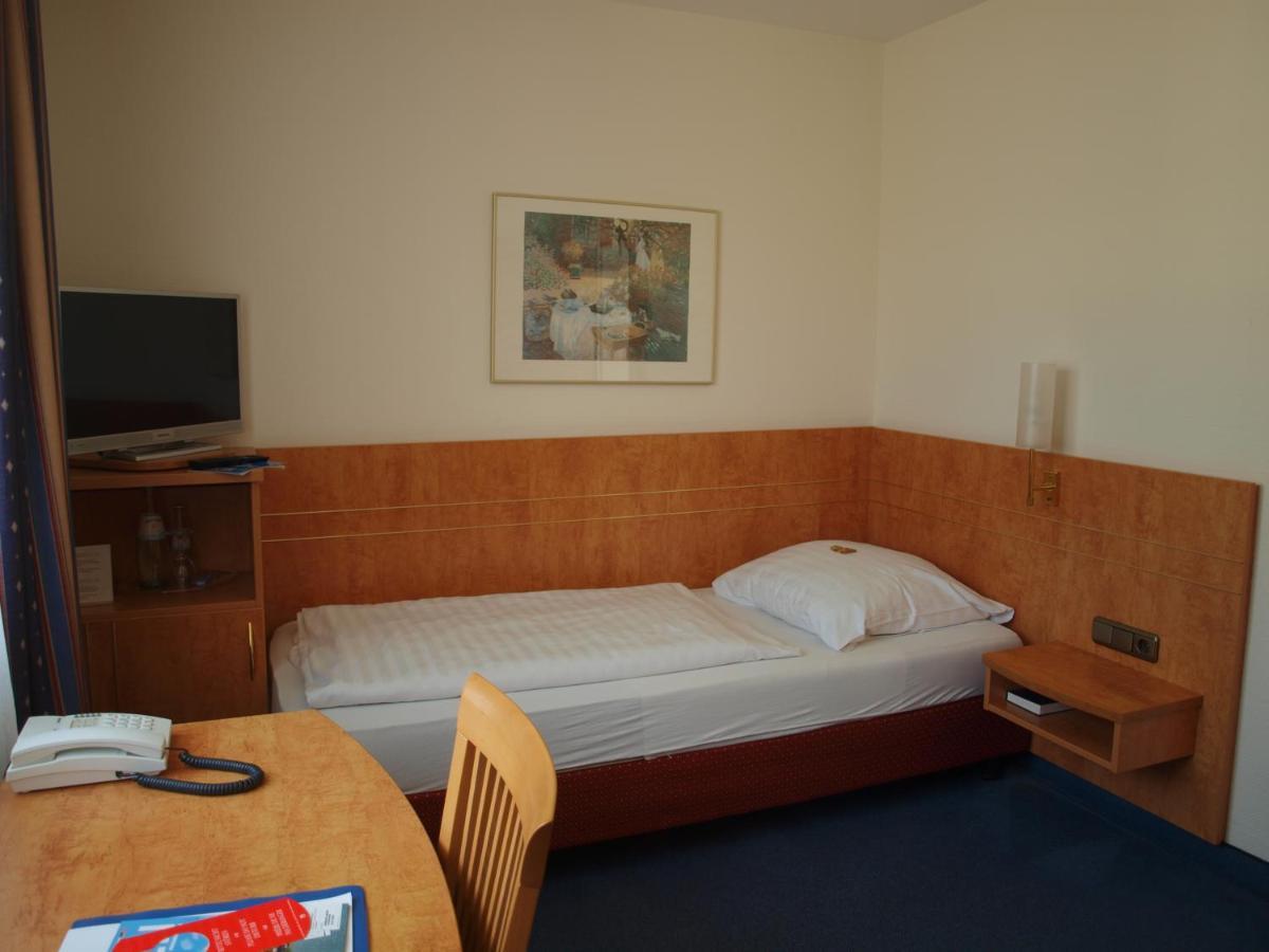 Airport Business Hotel Koeln Dış mekan fotoğraf