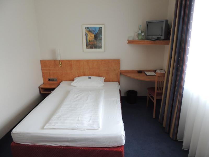 Airport Business Hotel Koeln Dış mekan fotoğraf