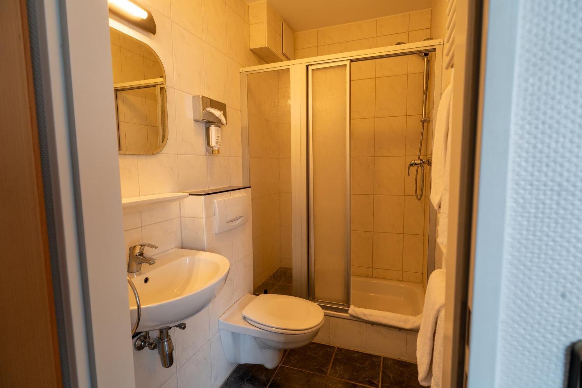 Airport Business Hotel Koeln Dış mekan fotoğraf