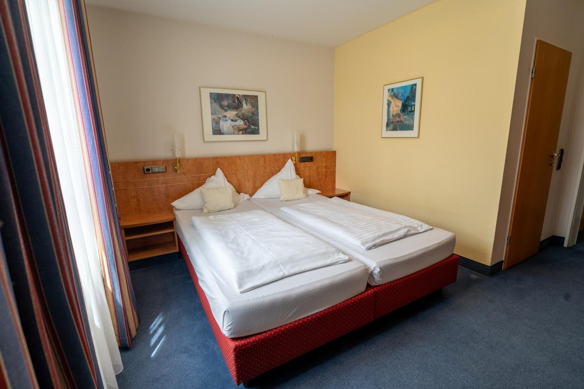 Airport Business Hotel Koeln Dış mekan fotoğraf