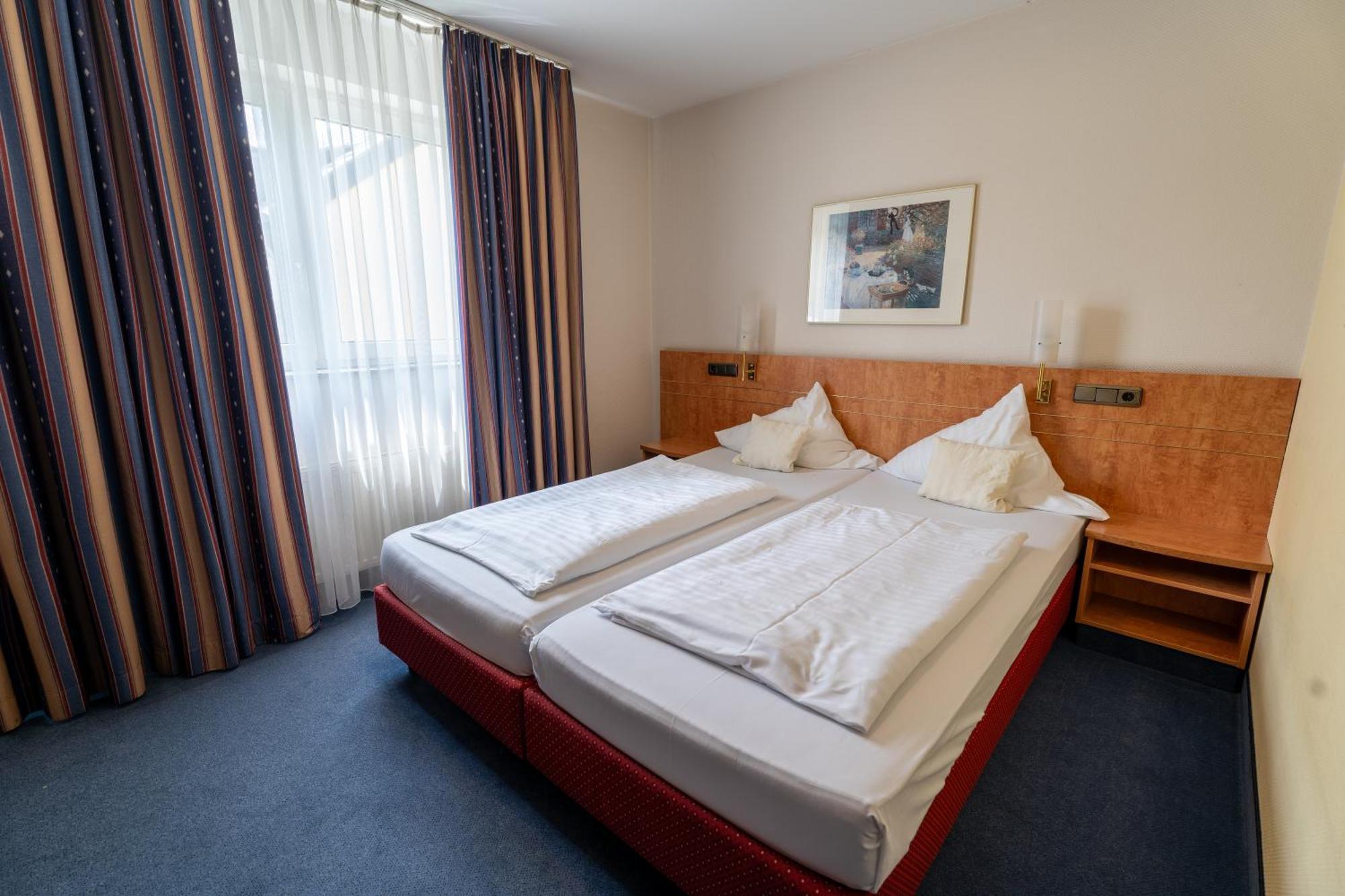 Airport Business Hotel Koeln Dış mekan fotoğraf