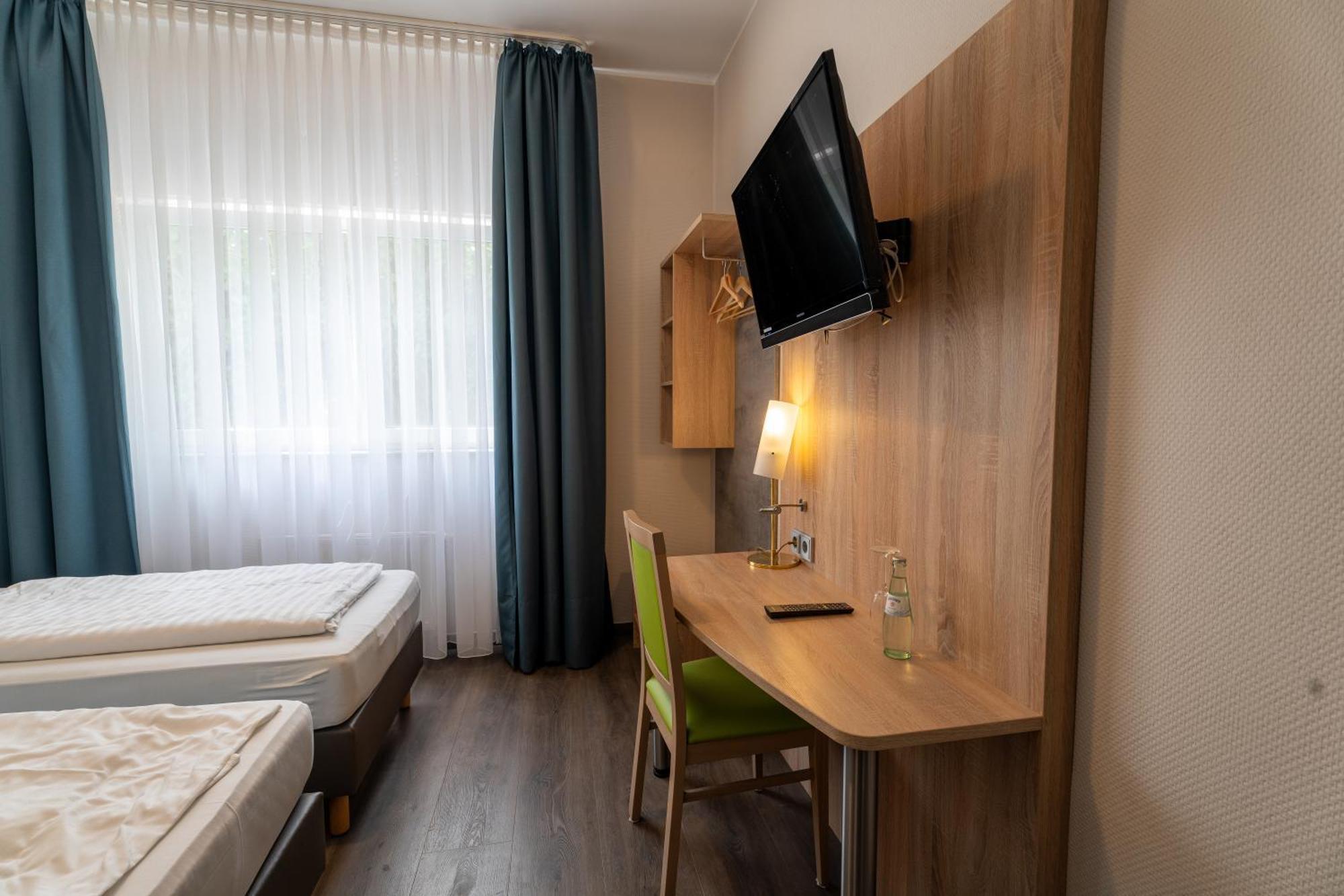 Airport Business Hotel Koeln Dış mekan fotoğraf