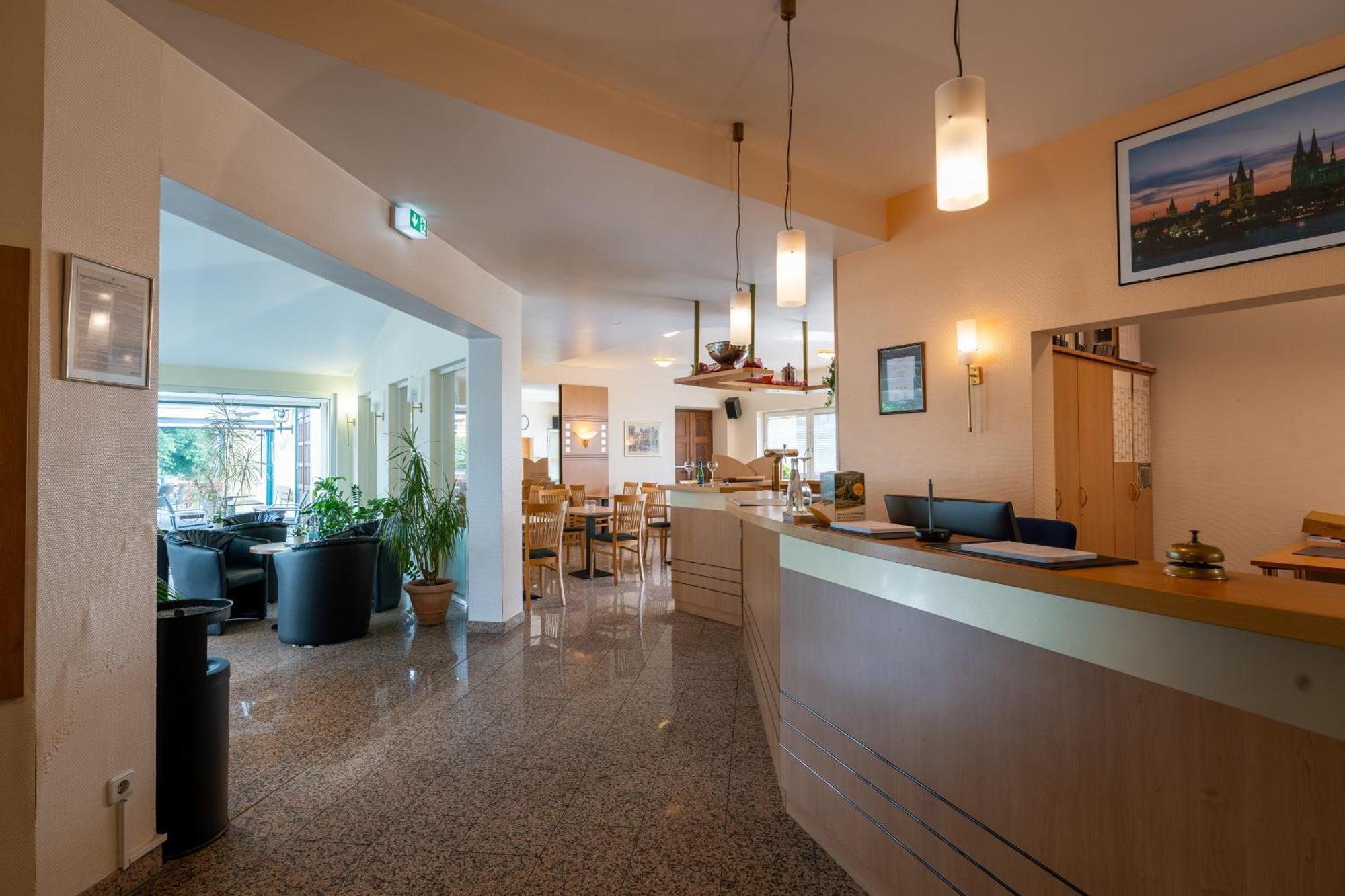 Airport Business Hotel Koeln Dış mekan fotoğraf