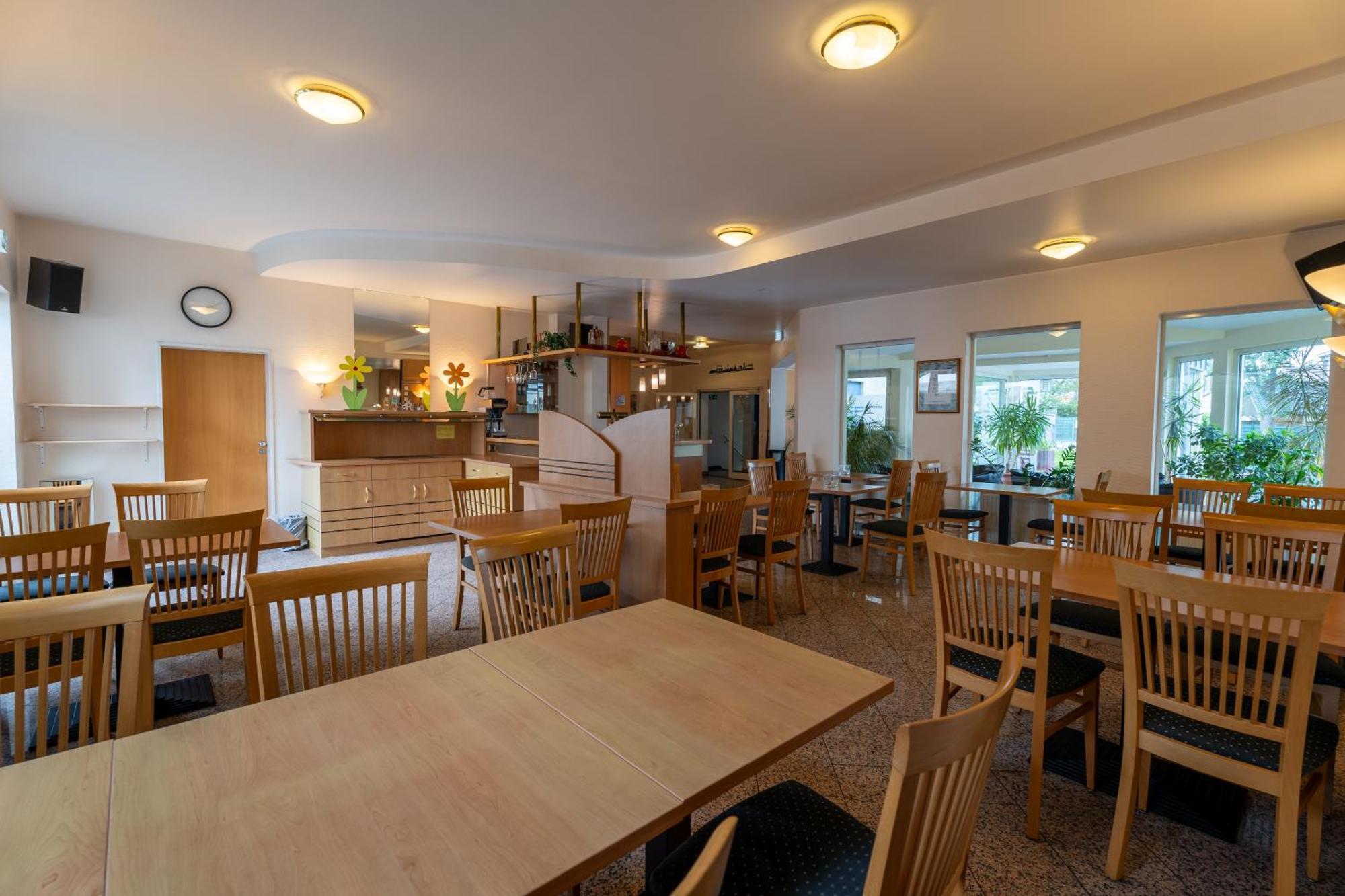 Airport Business Hotel Koeln Dış mekan fotoğraf
