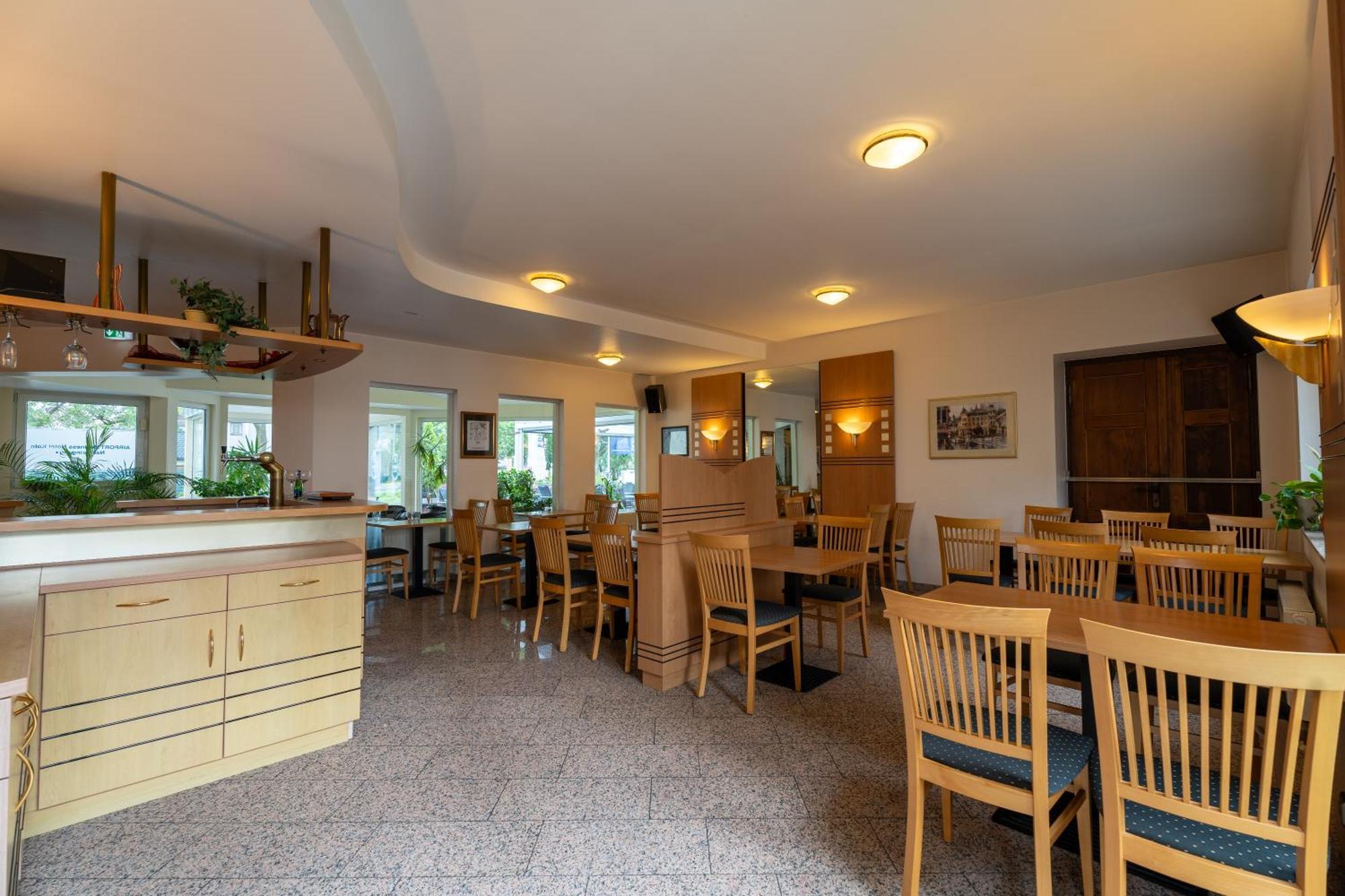 Airport Business Hotel Koeln Dış mekan fotoğraf